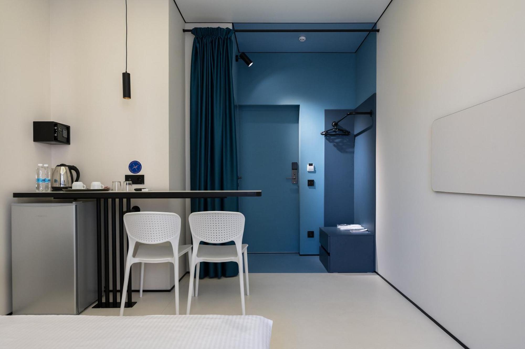Ultramarinn Hotel Одеса Стая снимка